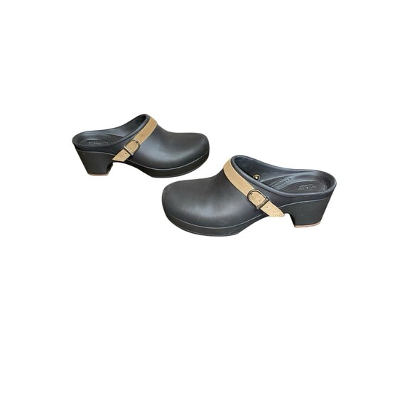 Crocs Women’s Sarah Espresso Brown Suede Leather Belted Slip On Mules Clogs Sz 9 - Picture 1 of 3